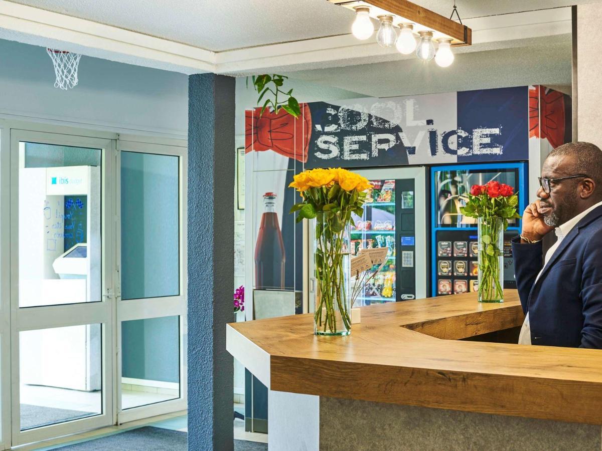Ibis Budget Versailles Куаньєр Екстер'єр фото