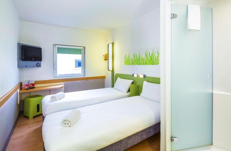 Ibis Budget Versailles Куаньєр Екстер'єр фото